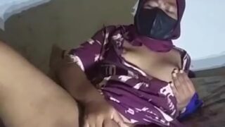 Nekat C0lmek Tante Hijab Ganas di Kamar Videonya Sempat Viral Top Trending Global 2024